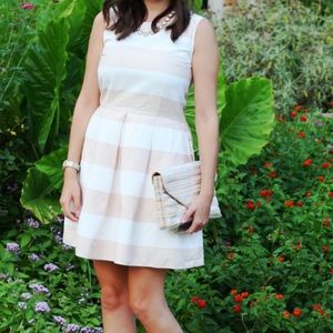 Gap size 4 stripe dress pleated